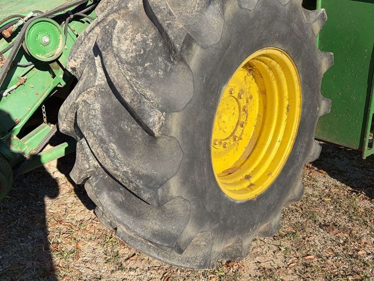 1982-john-deere-8820-image-9
