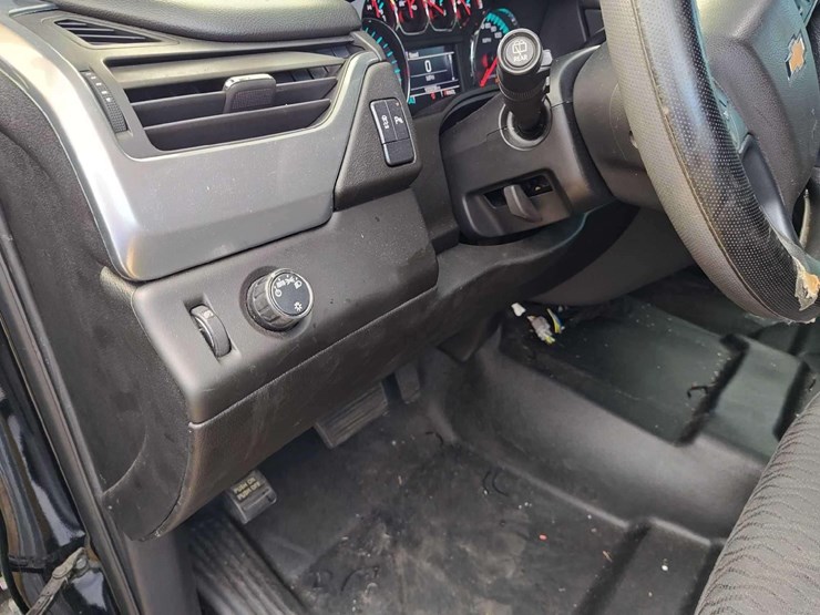 2019-chevrolet-tahoe-image-16