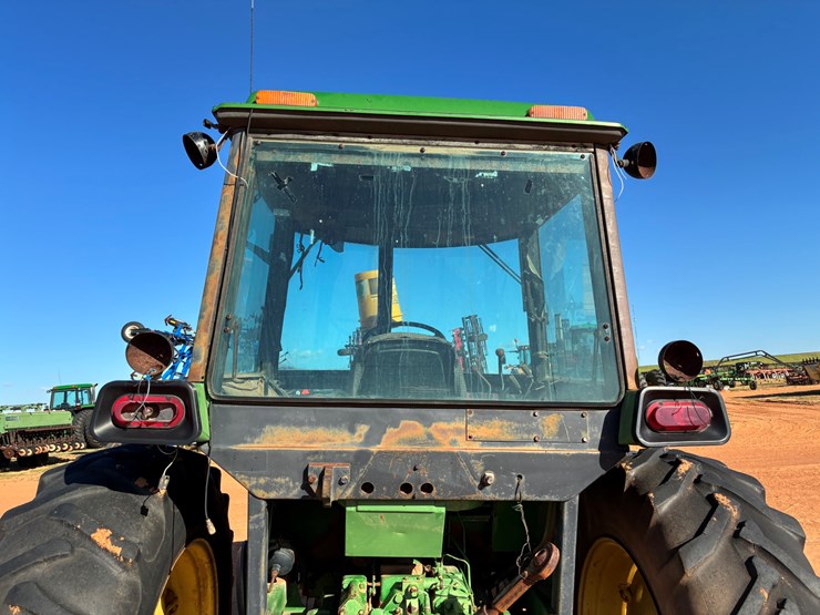 john-deere-4240-image-6