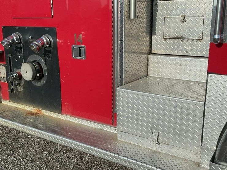 #2000-•-1982-sutphen-deluge-fire-engine-truck-detroit-diesel-6v92ta-image-65