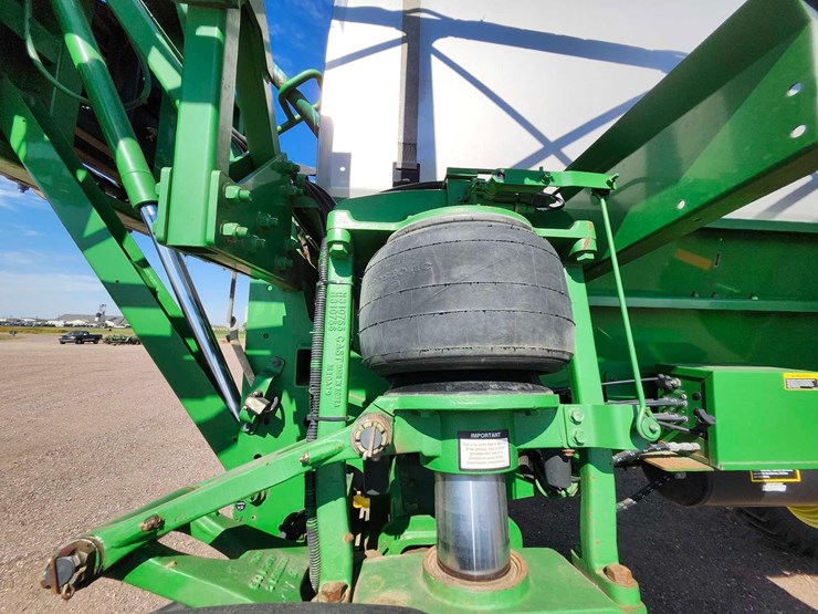 2010-john-deere-4830-image-33