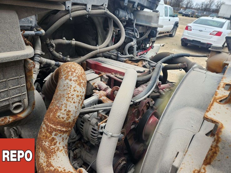 2016-international-durastar-4300-image-21