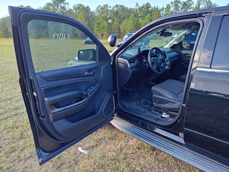 2015-chevrolet-tahoe-image-13