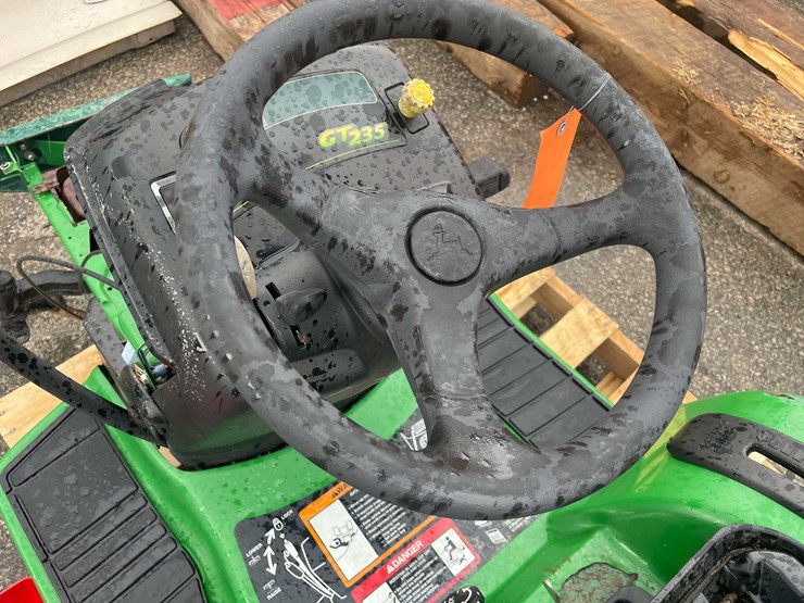 john-deere-gt235-image-18
