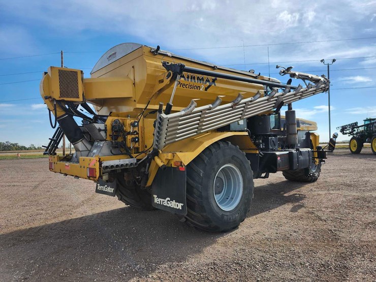 2013-agchem-9300-terragator-image-3