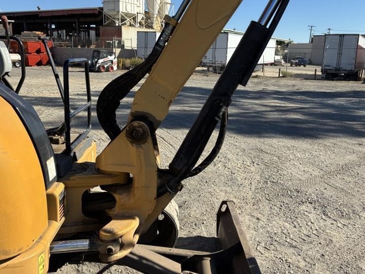 2008-caterpillar-304c-image-14