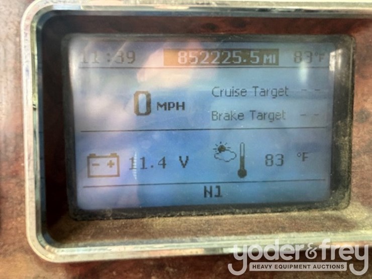 2014-mack-chu613-image-9