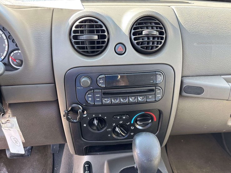 2007-jeep-liberty-image-17