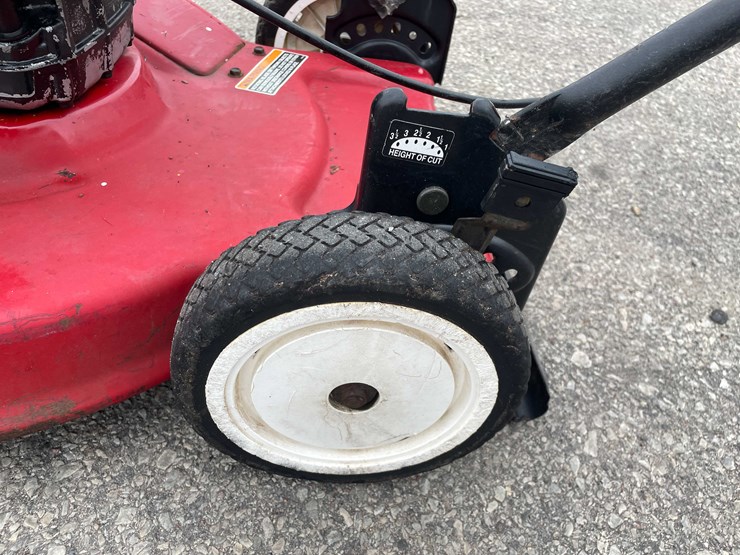 #14027-•-toro-recycler-lawn-mower-(o3)-image-19