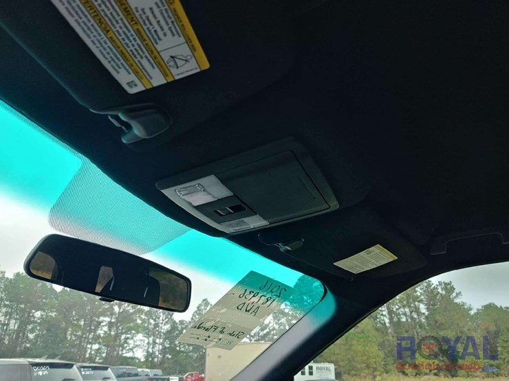 2016-ford-explorer-image-37