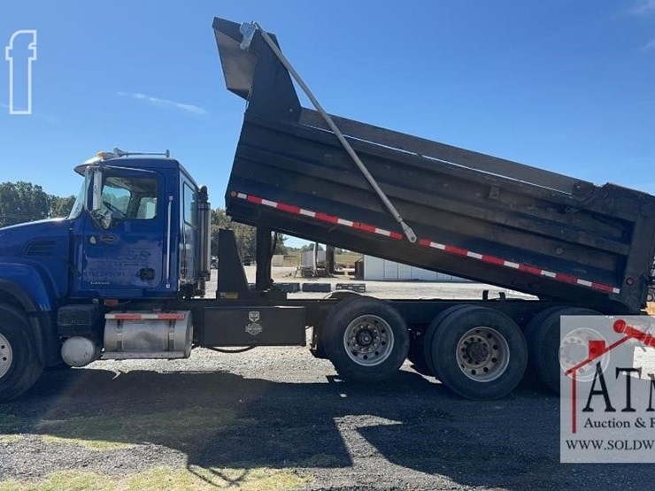 2004-mack-granite-cv713-image-6