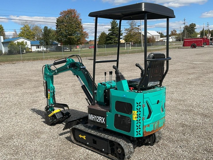 #1600-•-2025-agt-mh12rx-mini-excavator-image-8