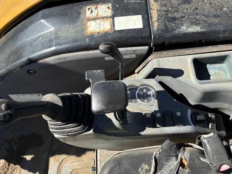 2008-caterpillar-304c-image-23