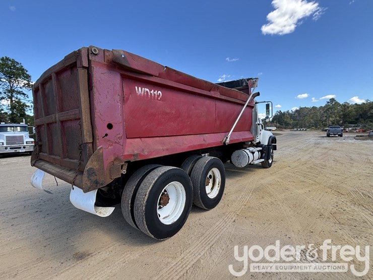 2003-mack-cv713-granite-image-5