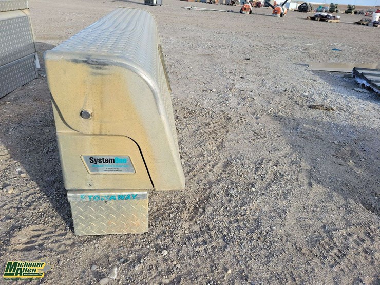 truck-bed-tool-box-67inch-image-2