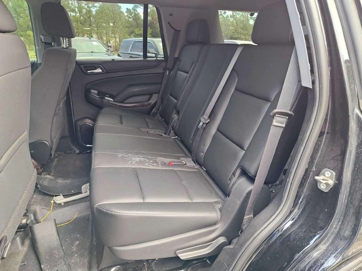 2018-chevrolet-tahoe-image-28