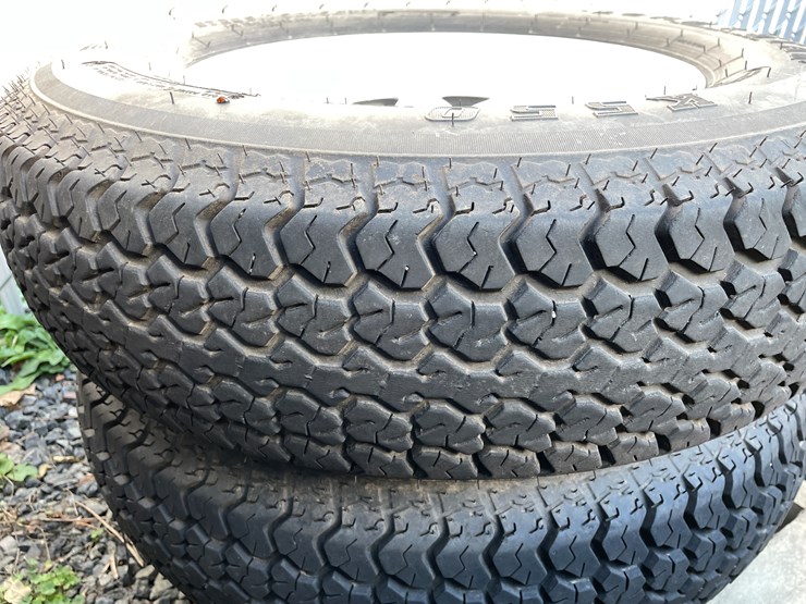 #5705-•-(2)-st205/75d15-tires-on-5-bolt-rims-image-7