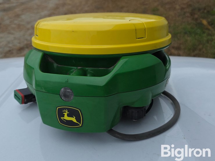 2022-john-deere-7000-image-1