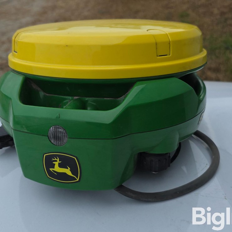 2022 JOHN DEERE 7000