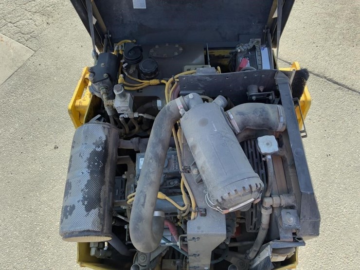 2017-bomag-bw120-image-13