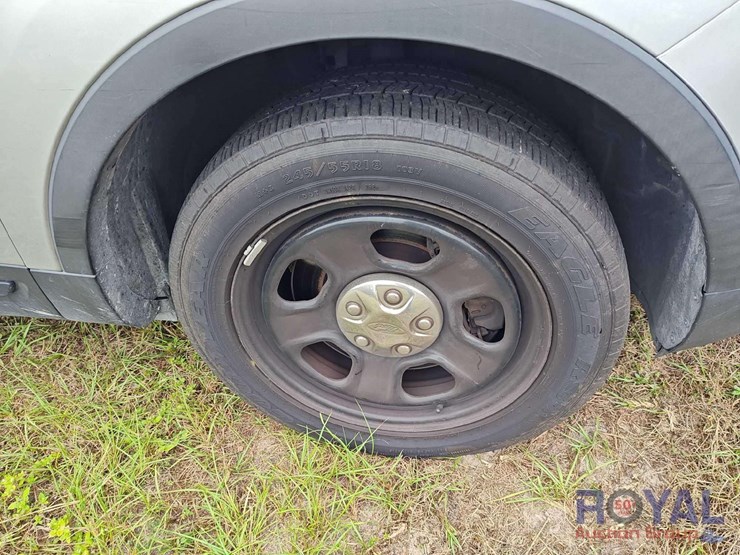 2016-ford-explorer-image-5