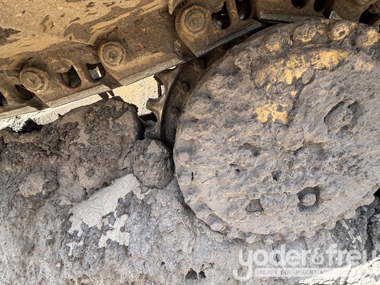 2013-caterpillar-d6n-lgp-image-13