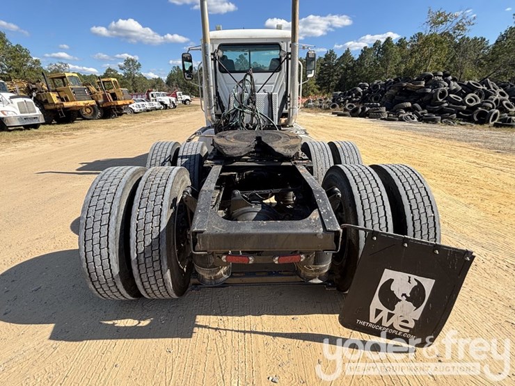 2017-mack-chu613-image-4