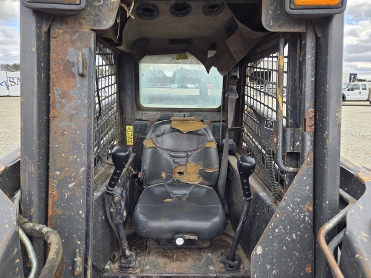 new-holland-lt185b-image-35