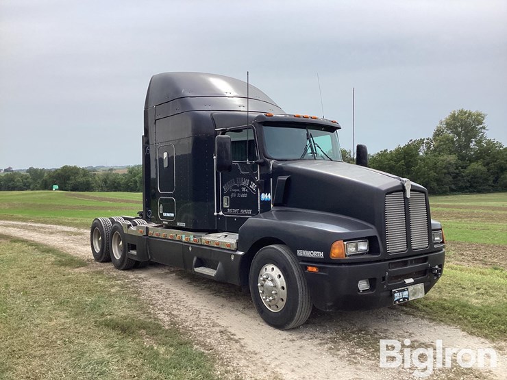 1996-kenworth-t600-image-3