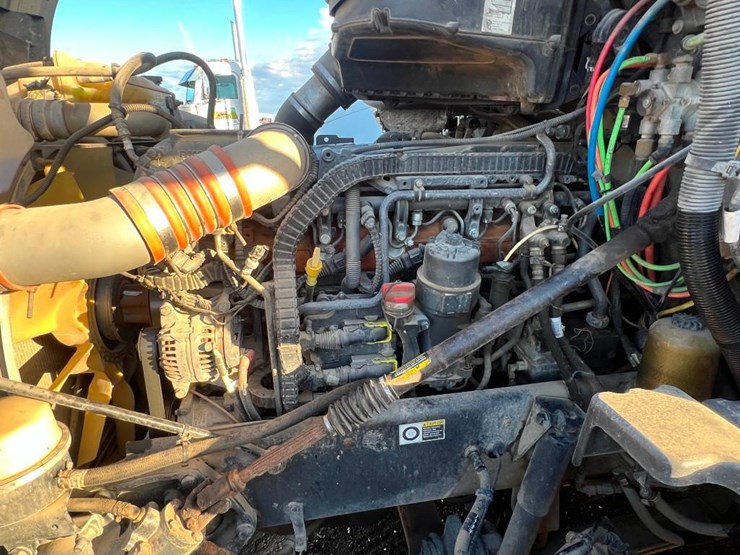 2014-peterbilt-579-image-7