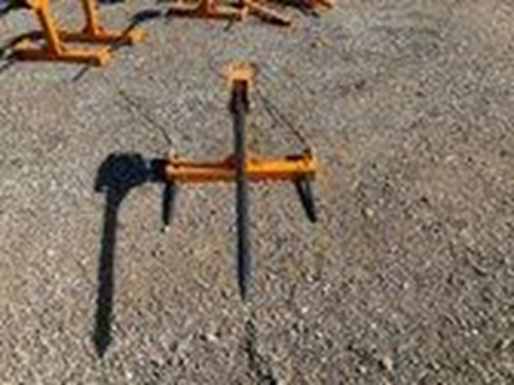 #2524-•-unused-wolverine-bale-spear-3-point-hitch-image-1