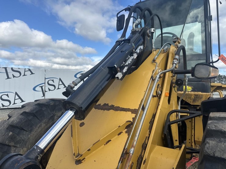 2012-caterpillar-930h-image-26