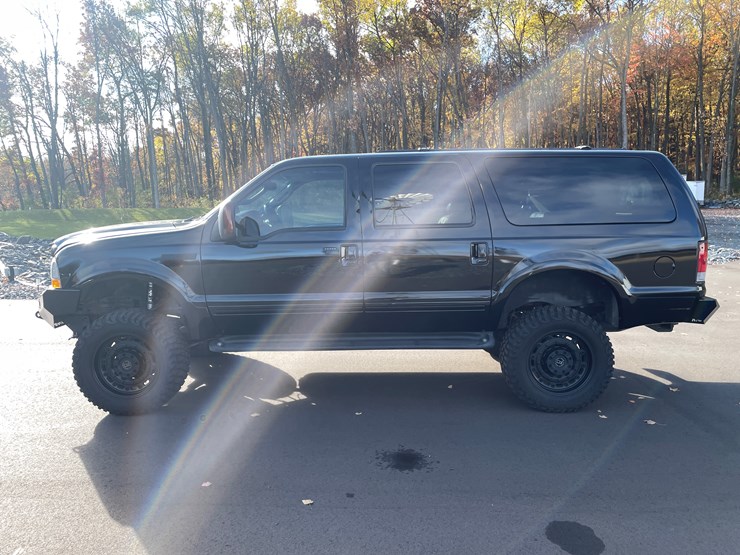 2004-ford-excursion-limited-image-8