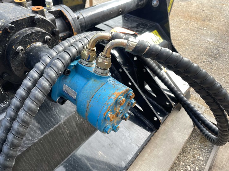 #14000-•-unused-2025-66"-agt-skid-steer-flail-mower-(o11)-image-12