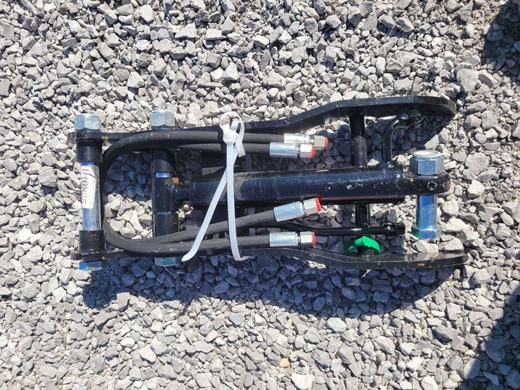 mini-excavator-hydraulic-thumb-clip.-image-3