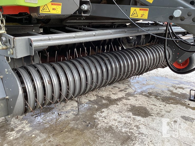 2017-claas-variant-480rc-image-12