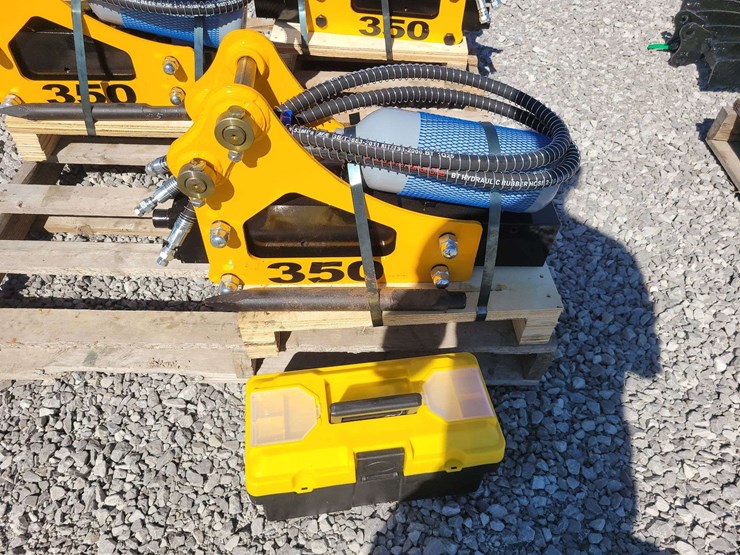 hydraulic-breaker-for-mini-excavator.-image-3