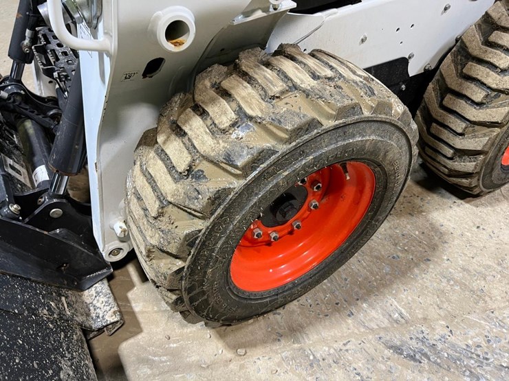 2021-bobcat-s590-image-12