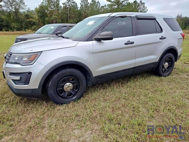 2016-ford-explorer-image-1