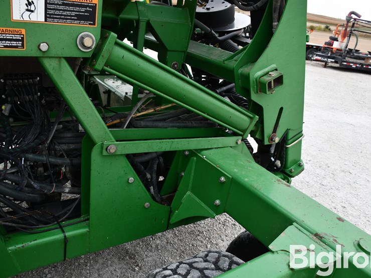john-deere-1690-image-18