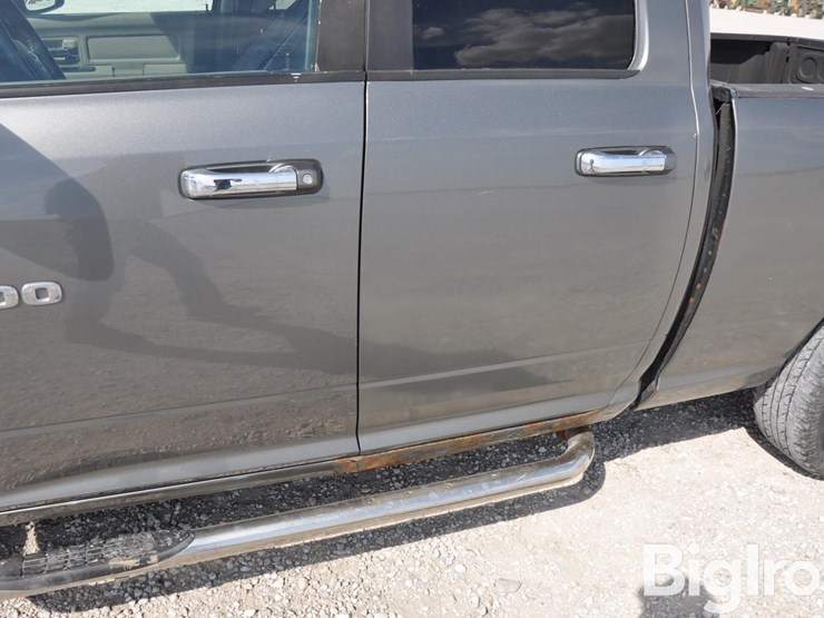 2012-ram-1500-big-horn-image-16