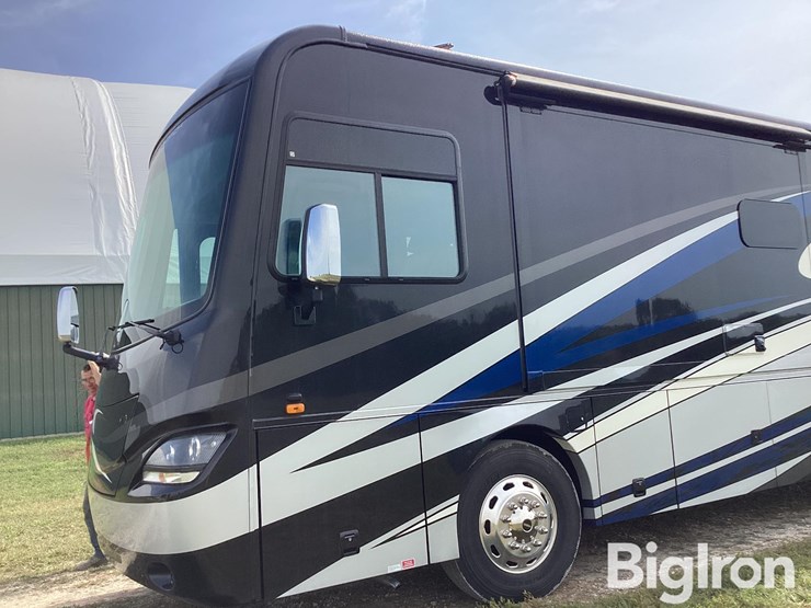 2016-coachmen-340xcr-sports-coach-cross-country-motorhome-image-14