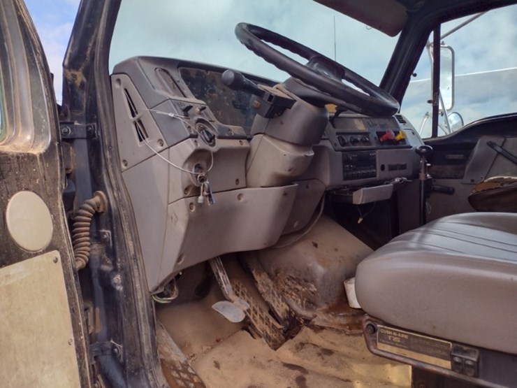 97-ford-l8501-image-13