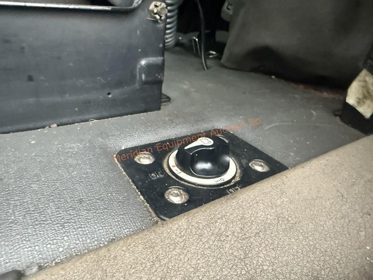 2015-freightliner-cascadia-113-image-37