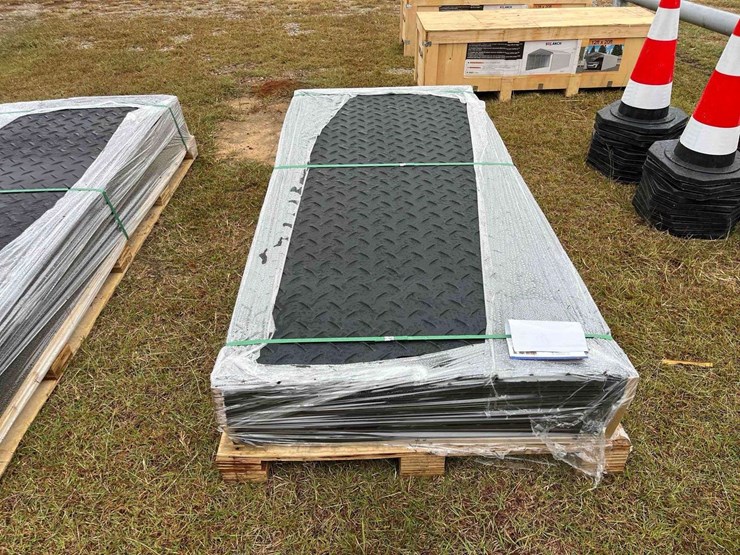 4ft-x-8ft-ground-protection-mats-image-1