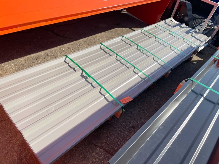 #14108-•-28-gauge-painted-r-panel-profile-steel-siding-(o6)-image-1