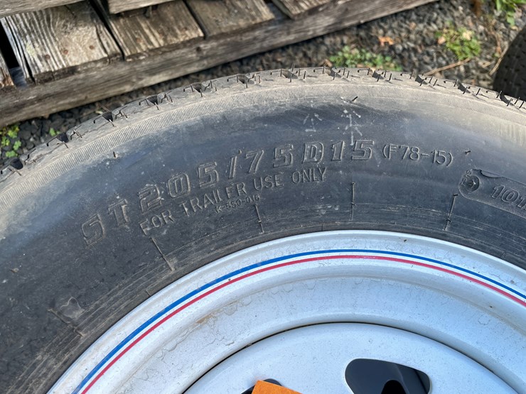 #5706-•-(2)-st205/75d15-tires-on-5-bolt-rims-image-5