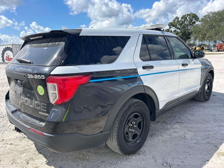 2020-ford-explorer-image-3