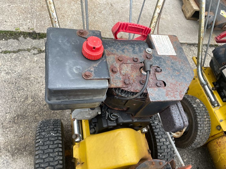 #14035-•-(2)-bolens-24"-snow-blower-(o4)-image-36