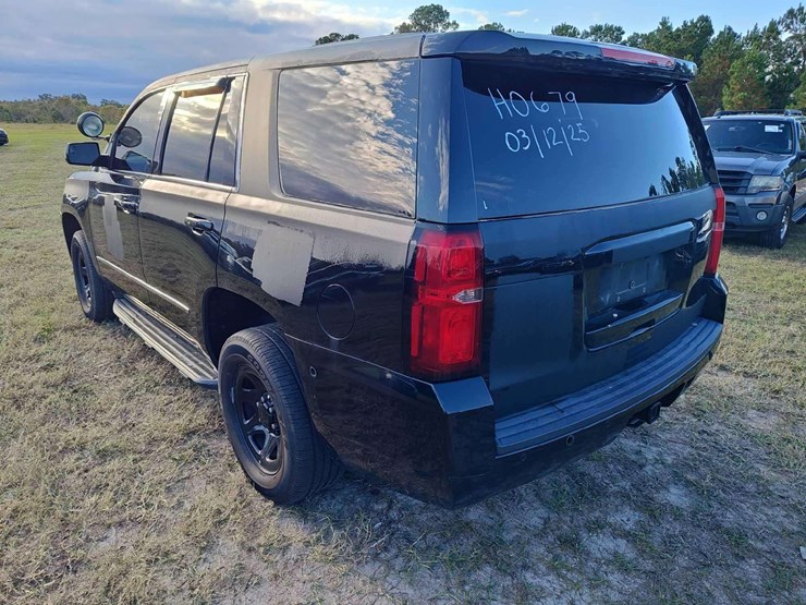 2019-chevrolet-tahoe-image-2